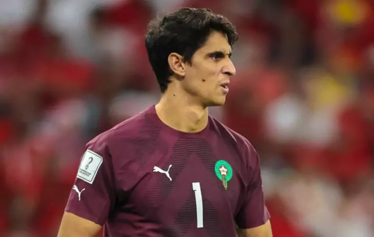 Moroccan international Yassine Bounou agrees new contract extension with Al Hilal Moroccan international Yassine Bounou agrees new contract extension with Al Hilal   AFCON 2025 Yassine Bounou adjudged best athlete in Saudi Arabia as Morocco gears up for final against Senegal   AfricaSoccercom