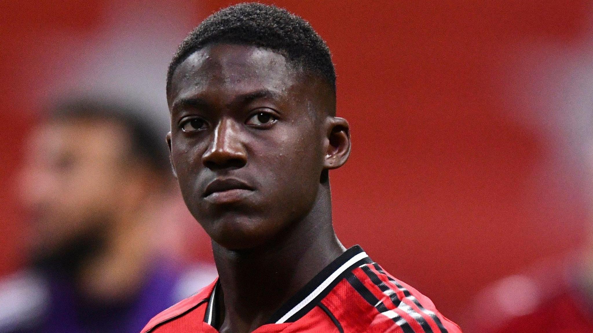 English-Ghanaian midfielder Kobbie Mainoo pushes for Napoli switch as Man United frustrations grow