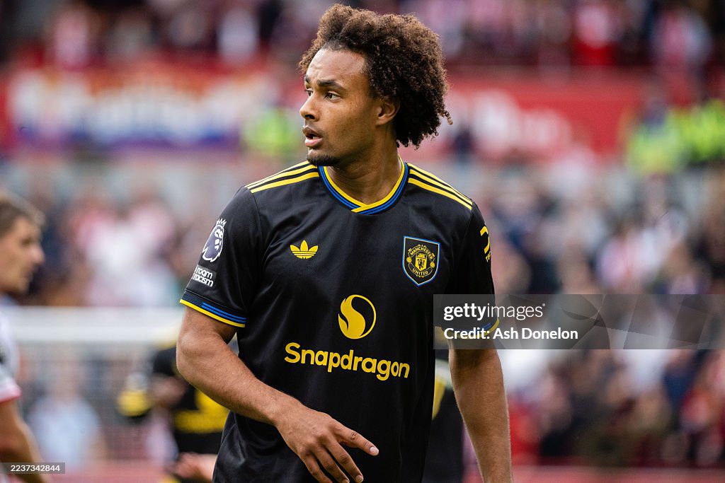 Joshua Zirkzee AfricaSoccercom Joshua Zirkzee Tottenham and Palace line up bids for Dutch Nigerian Joshua Zirkzee as Man United forward eyes exit AfricaSoccercom