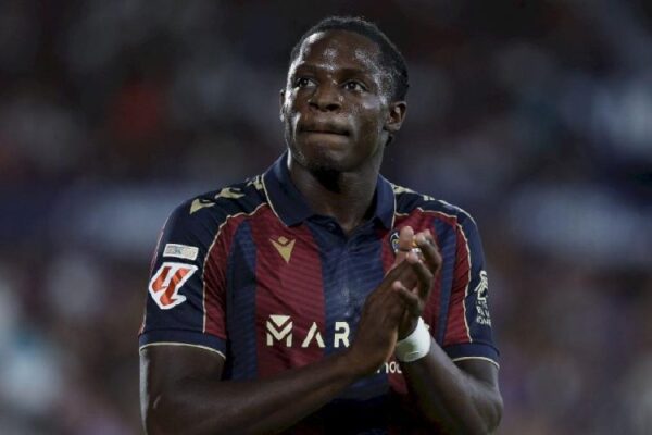 Manchester United eye move for Cameroonian forward Karl Etta Eyong amid Barcelona interest