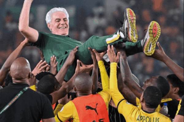Adel Amrouche hails Hugo Broos for guiding South Africa to 2026 World Cup