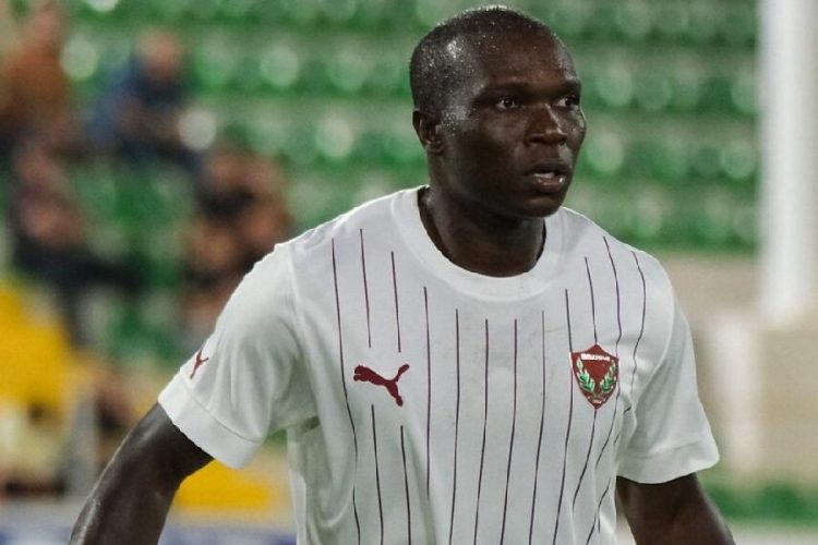 Cameroonian striker Vincent Aboubakar completes surprise move to Neftçi FK