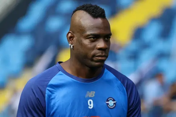Mario Balotelli faces career dead end but refuses to quit