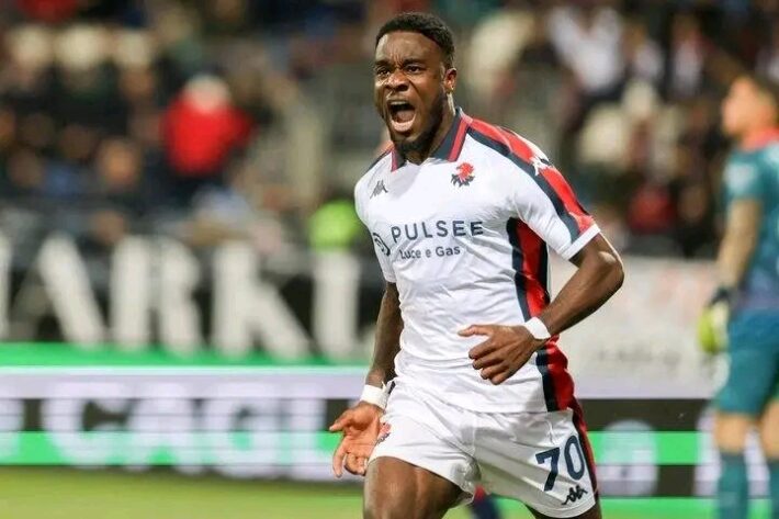 Headline: Maxwel Cornet Fights for Relevance in Genoa Battle for Minutes