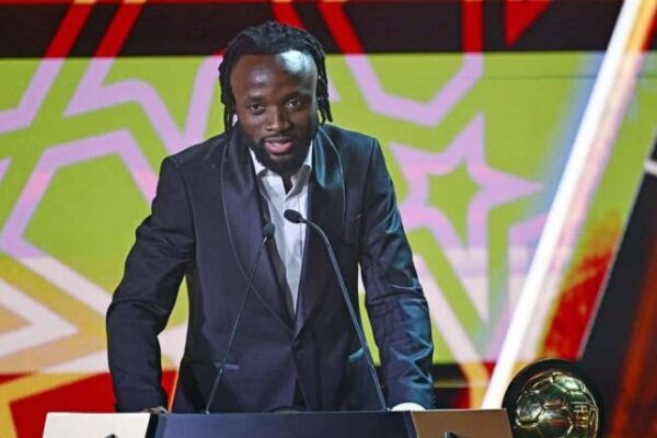 Fiston Mayele celebrates Interclub Player of the Year honour after standout season