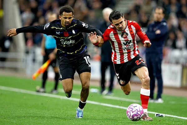 Senegal international Iliman Ndiaye limps off after scoring in win over Sunderland