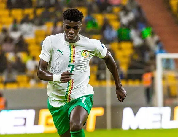 Cesc Fàbregas voices frustration over Assane Diao’s Senegal call-up