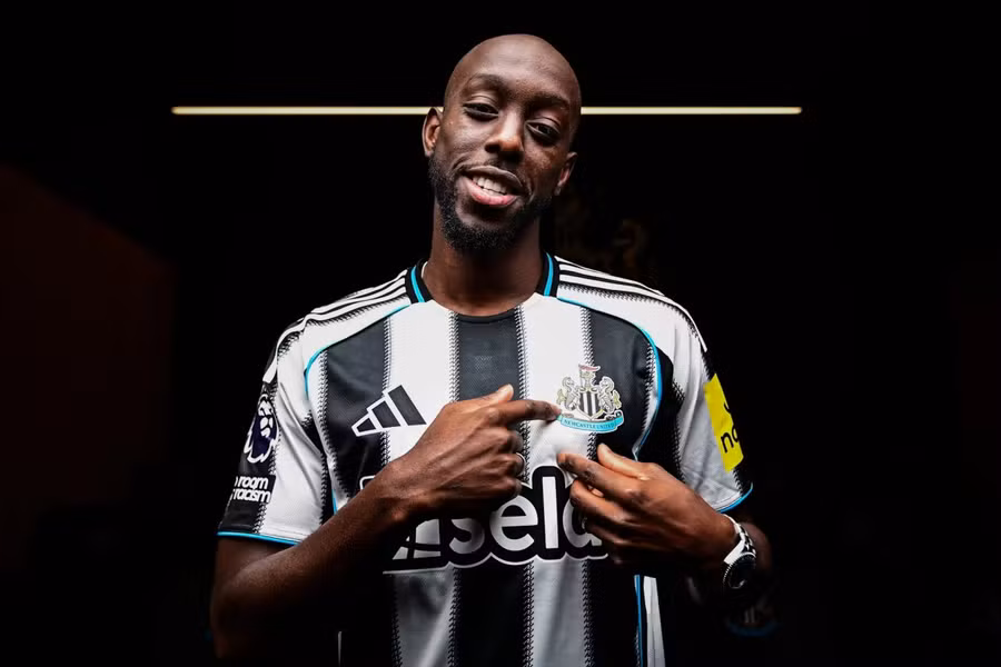  03dd0460 0f6c 4146 bead be0da429214a   DR Congo forward Wissa draws inspiration from Shearer as Newcastle bond grows   AfricaSoccercom