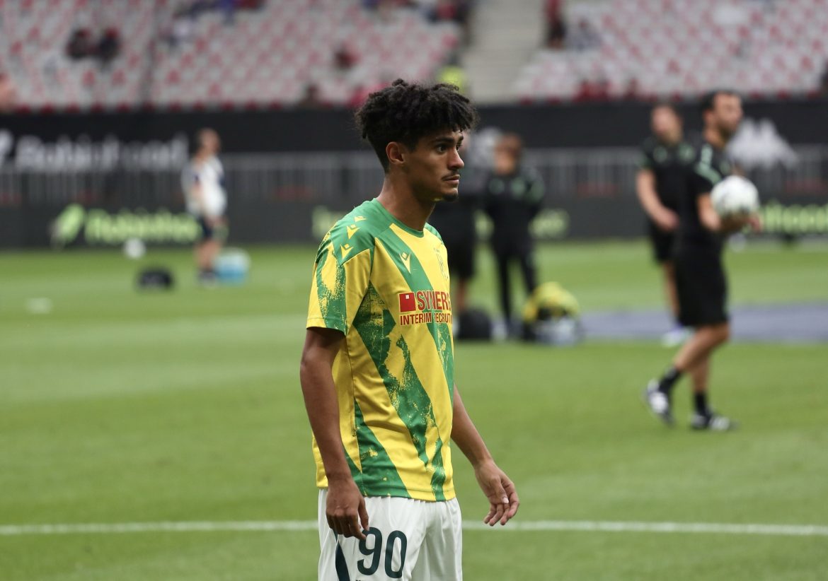  4g4a1269 1170x822   Franco Algeria winger Yassine Benhattab set for loan spell at Guingamp   AfricaSoccercom