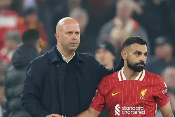 Liverpool manager Arne Slot holds crunch meeting with Mohamed Salah