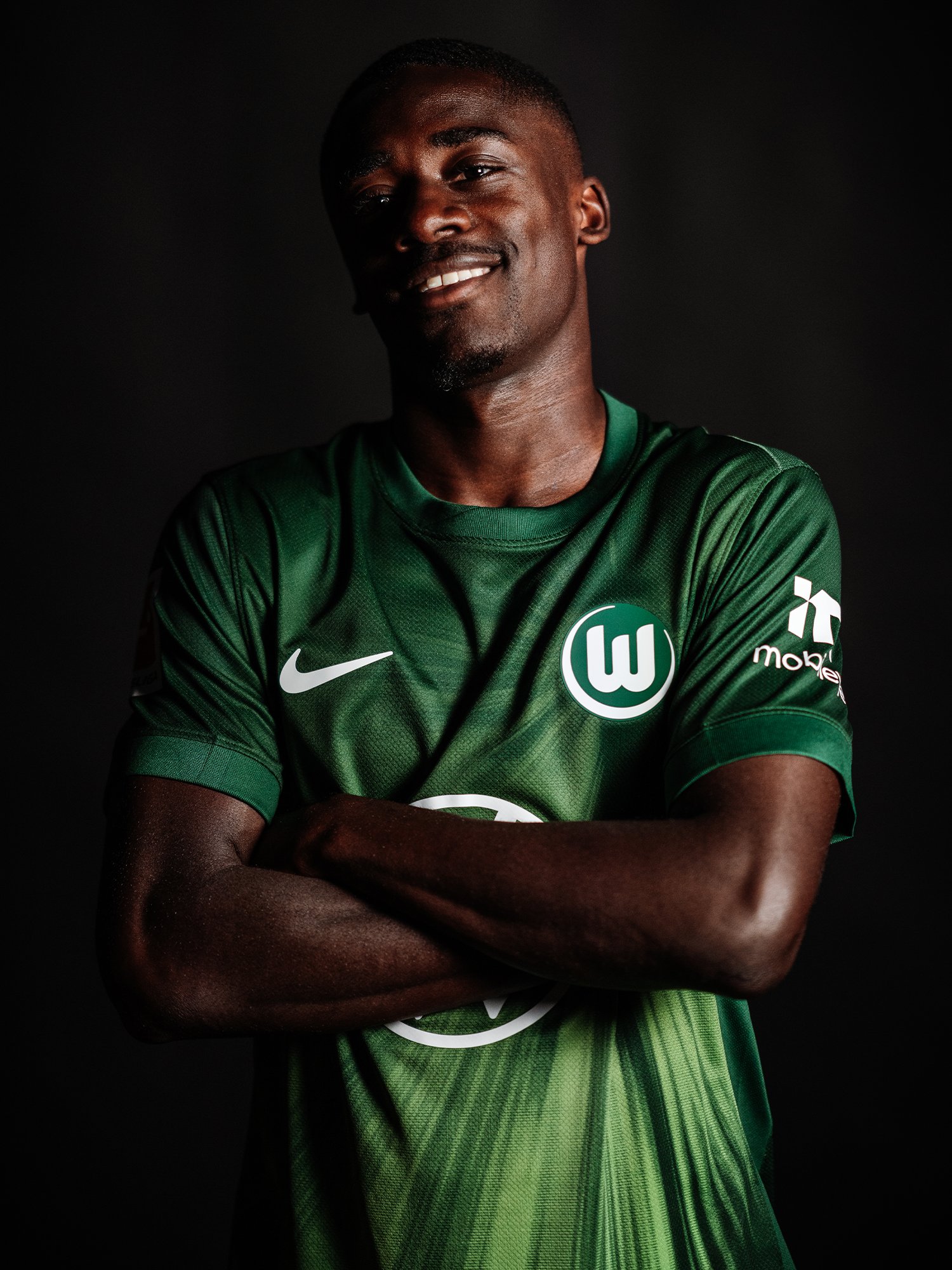  G8ybE58WUAAjKz0   VfL Wolfsburg confirm permanent signing of French Congolese defender Sael Kumbedi   AfricaSoccercom