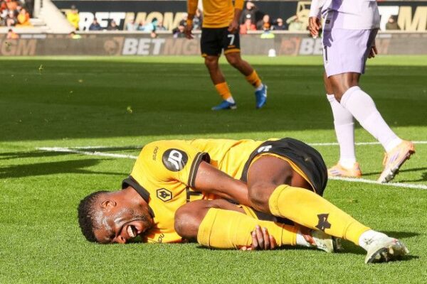 Zimbabwe midfielder Marshall Munetsi COULD miss AFCON due to injury