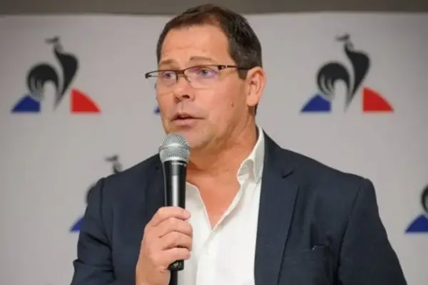 Stellenbosch bids emotional farewell to coach Steve Barker after Simba SC switch