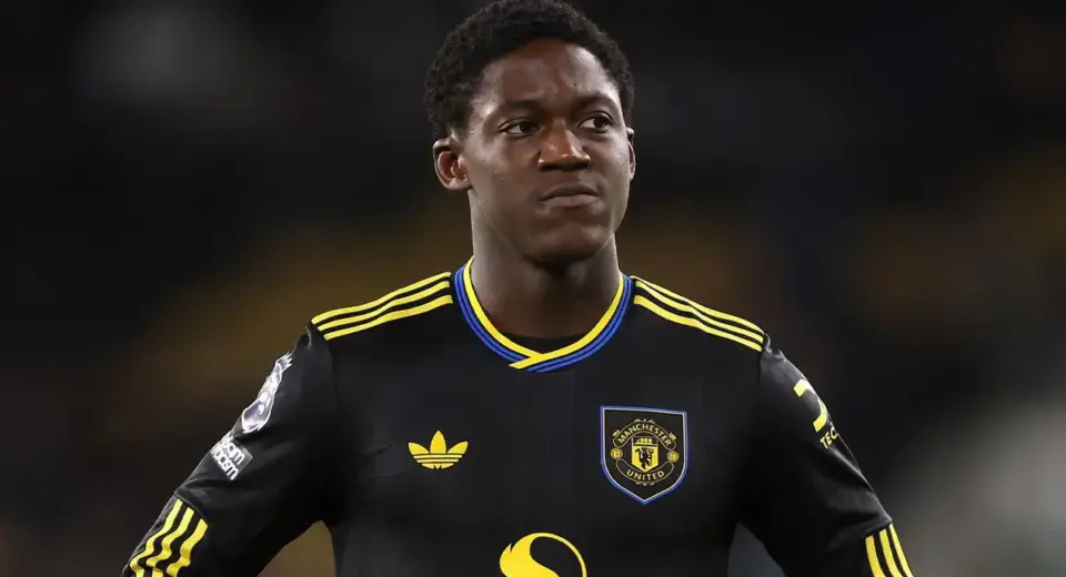 English Ghanaian midfielder Kobbie Mainoo interest tests Real Madrids resolve and Manchester Uniteds stance English Ghanaian midfielder Kobbie Mainoo interest tests Real Madrids resolve and Manchester Uniteds stance   Man United keen to keep English Ghanaian Kobbie Mainoo despite growing desire to leave   AfricaSoccercom