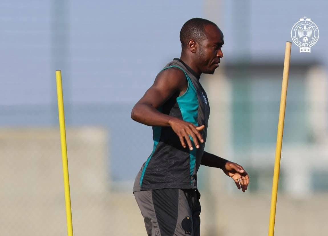  559417267 3759648350837529 7151171640320680157 n e1769004936418   Raja Casablanca in search of a defensive midfielder to replace Nigerias Moses Orkuma   AfricaSoccercom