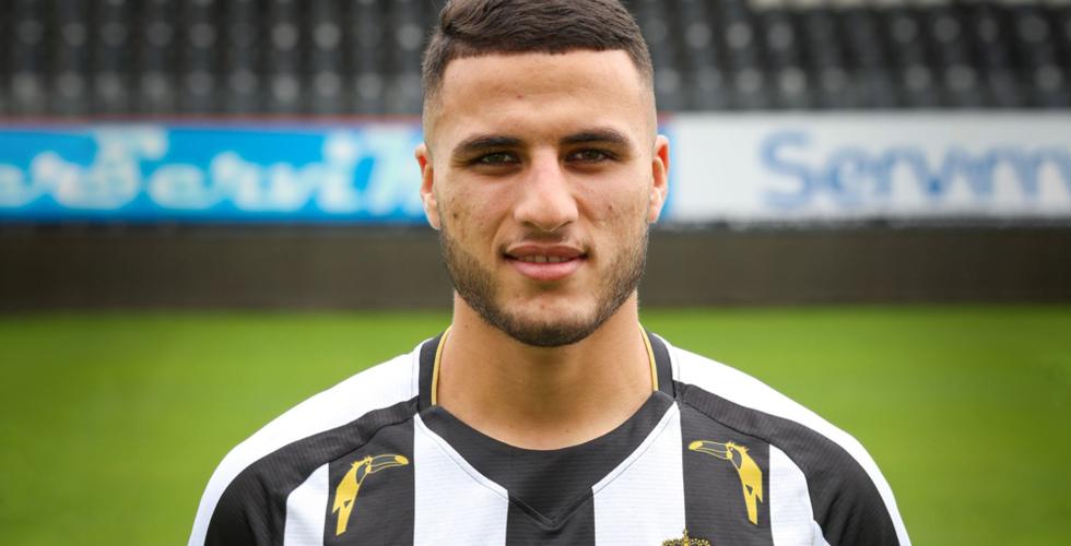 83c1f3138affbff3d5ee03521e9503d11044af2df6b6b61240d0df4f62b65fe8 980 500 AfricaSoccercom 83c1f3138affbff3d5ee03521e9503d11044af2df6b6b61240d0df4f62b65fe8 980 500 Algerian midfielder Yacine Titraoui inspires Charleroi as Belgian Cup run continues with Bruges upset AfricaSoccercom