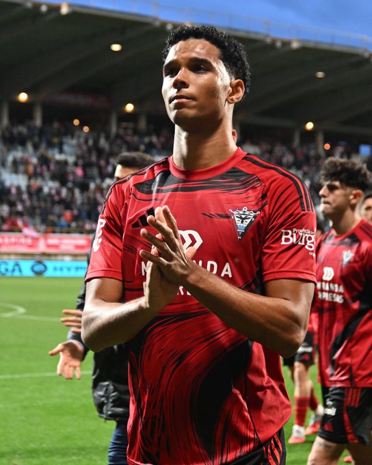  G snOWOXUAAh00l   Etienne Etoo loan ends early as Villarreal offer fresh route to revive strikers career   AfricaSoccercom