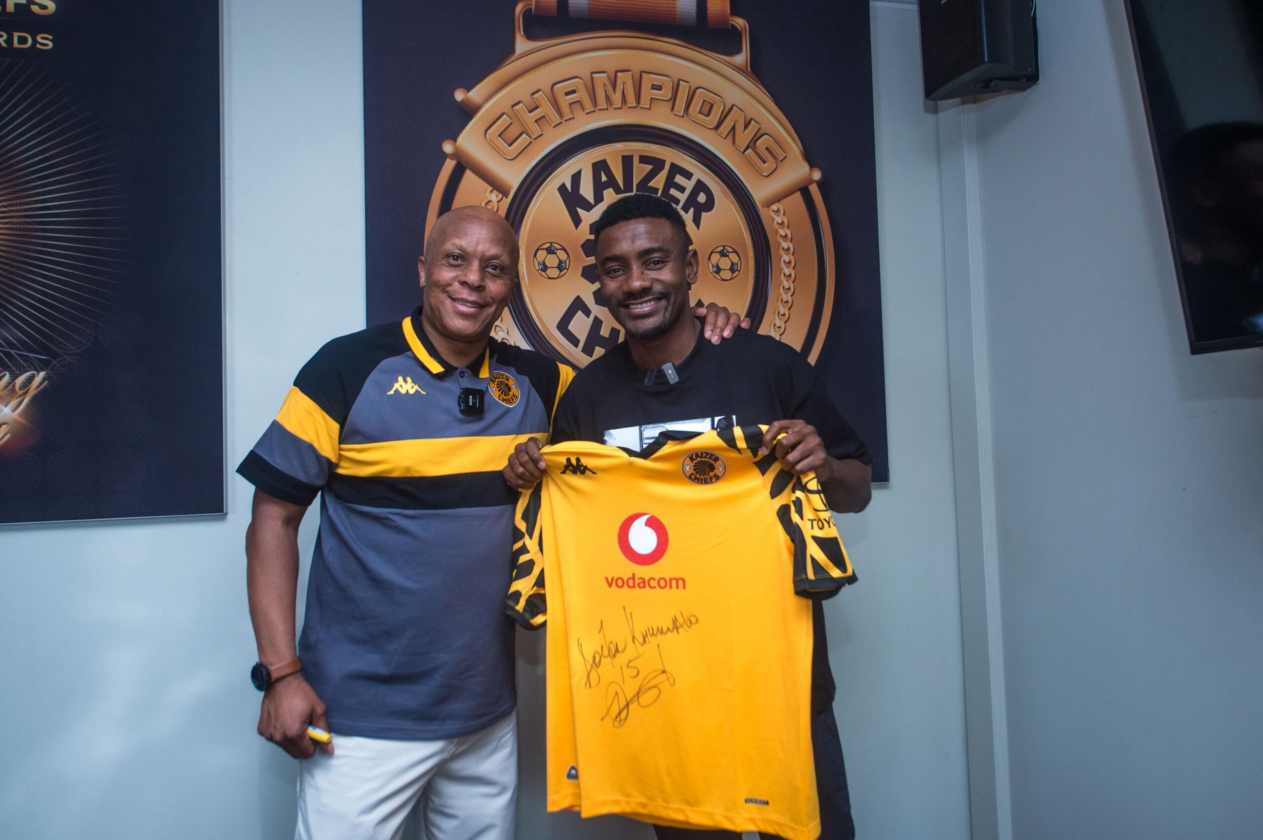 G5AMdk WkAAq49x AfricaSoccercom G5AMdk WkAAq49x Ivory Coast legend Salomon Kalou praises growth of South African football AfricaSoccercom