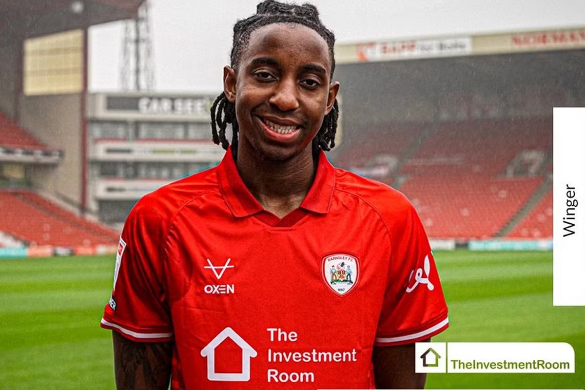  Tawanda Chirewa   Zimbabwes Tawanda Chirewa targets fresh start as Barnsley secure Wolves winger on loan   AfricaSoccercom
