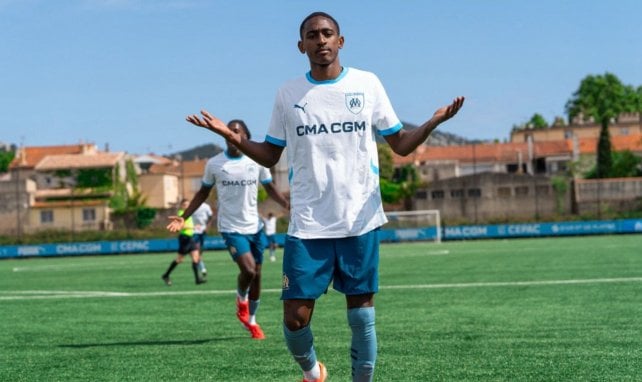  Tadjidine Mmadi   Tadjidine Mmadi signs long term Marseille extension until 2029   AfricaSoccercom