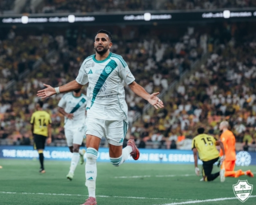 download AfricaSoccercom download Riyad Mahrez decisive as Al Ahli strengthen second place standing AfricaSoccercom