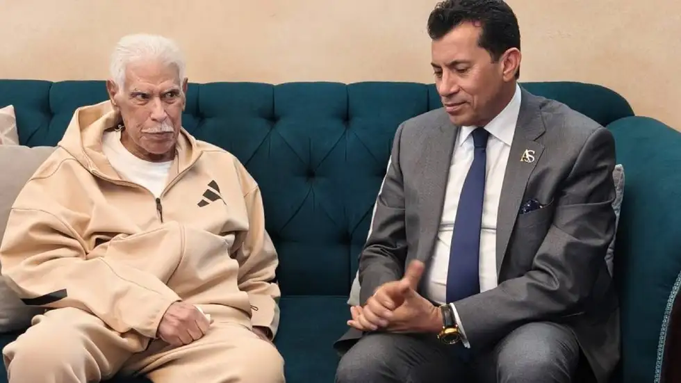  hassanjpg   Egypt Sports Minister visits legendary coach Hassan Shehata at home after rumours   AfricaSoccercom