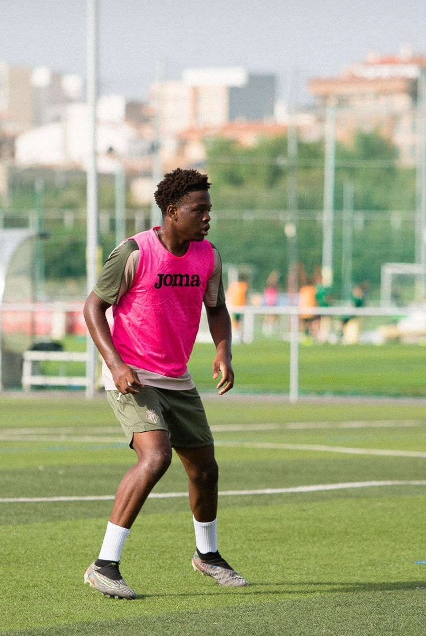 634961562 1321968086622844 6680721665533900491 n   Villarreal integrate Cameroonian talent Raphaël Ferdinand into Juvenil C   AfricaSoccercom