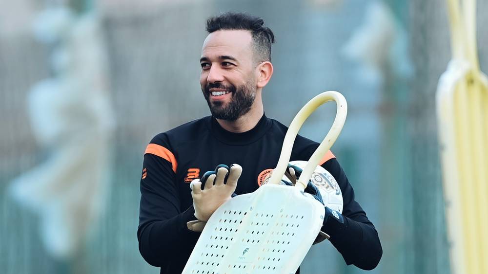 Botola Pro 1: Veteran goalkeeper Anas Zniti shines on RS Berkane debut ahead of Raja showdown