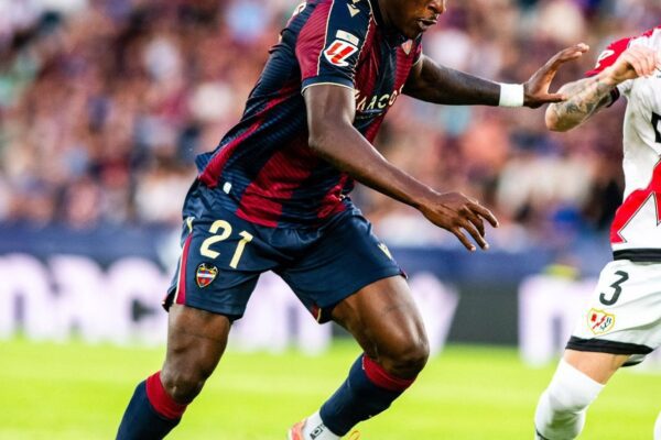 Cameroonian forward Karl Etta Eyong and Levante at odds over Russian move