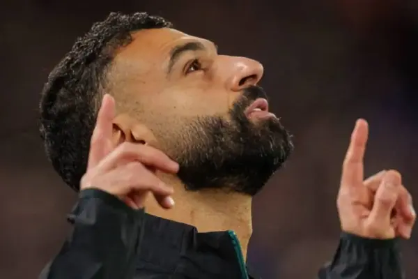 Peter Crouch questions criticism of Mohamed Salah