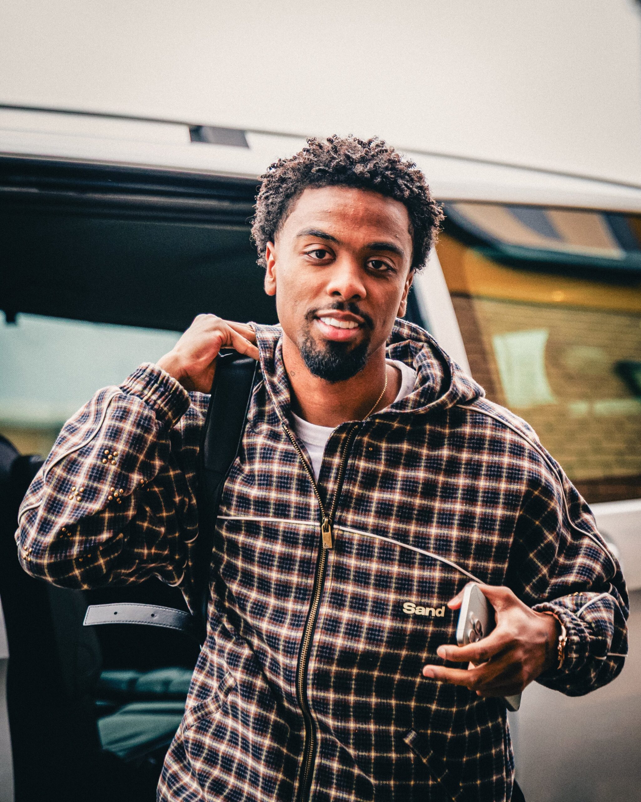 Angel Gomes 1 AfricaSoccercom Angel Gomes 1 Working with Rob Edwards drew me here English Angolan Angel Gomes explains Wolves move AfricaSoccercom