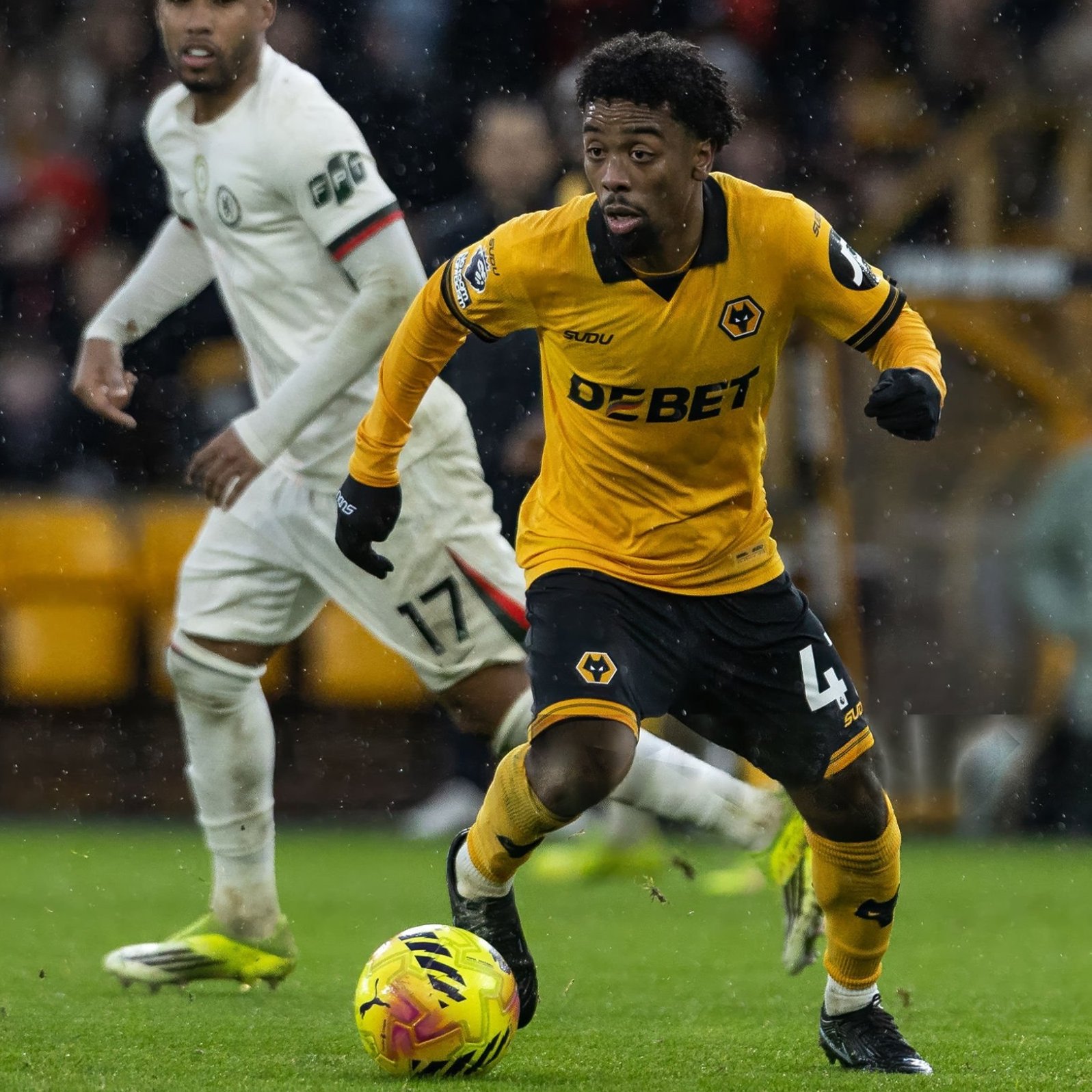 Angel Gomes 2 AfricaSoccercom Angel Gomes 2 English Angolan Angel Gomes hails fighting spirit of Wolves teammates AfricaSoccercom