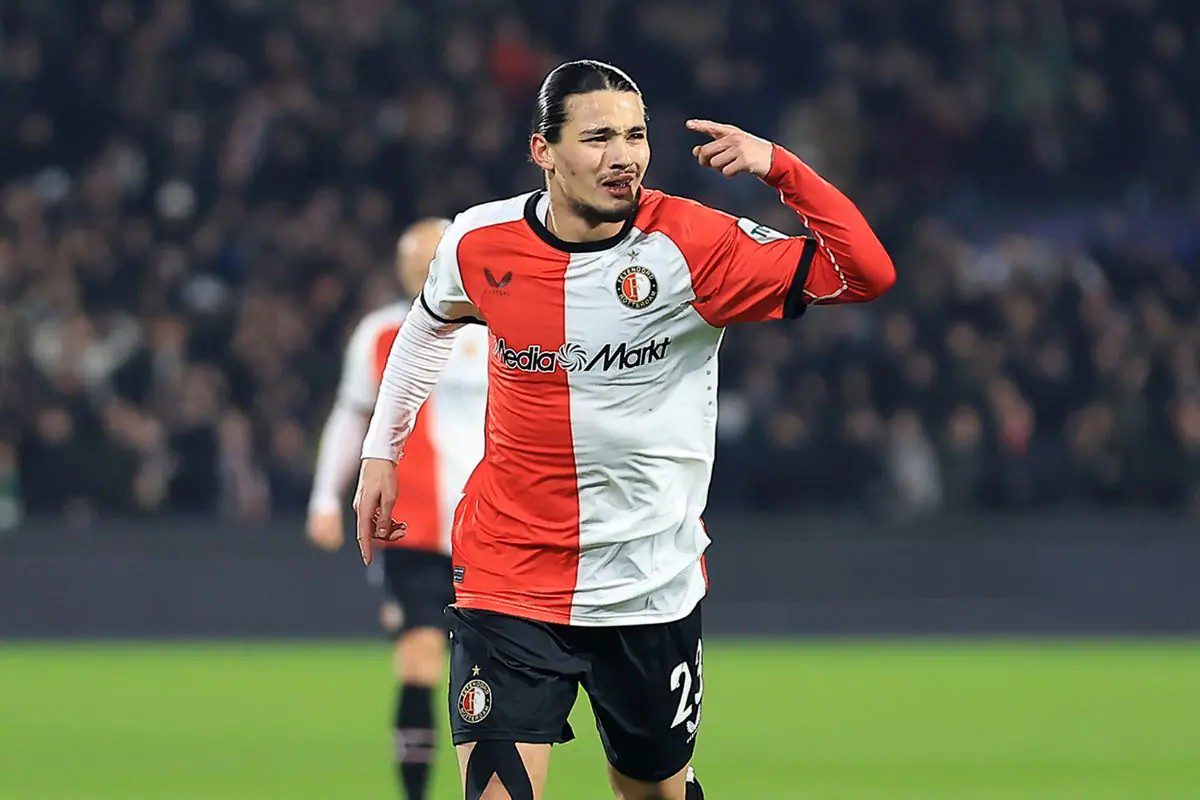 Feyenoord stay second after Hadj Moussa brace