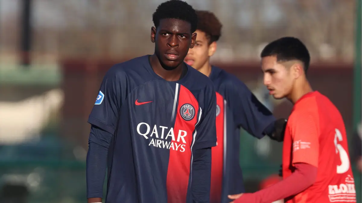  Emmanuel Mbemba file au Bayern Munich un nouveau titi sacrifie 1708608141   PSG youngster Emmanuel Mbemba open to Barcelona move   AfricaSoccercom