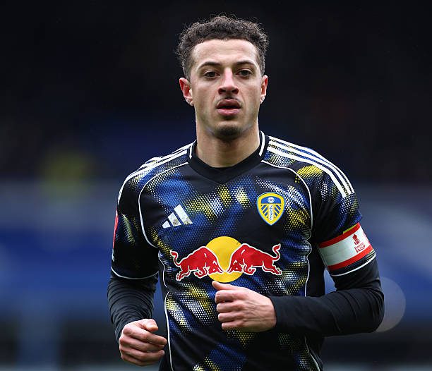 Ethan Ampadu proud to wear Leeds United No. 4 shirt