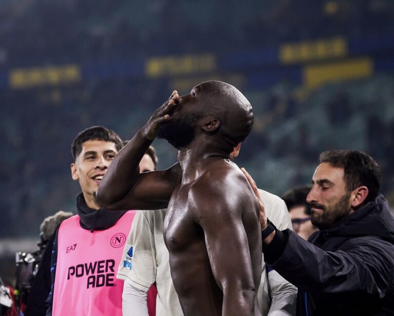 Belgian-Congolese Romelu Lukaku delivers late salvation as Napoli snatch crucial win at Verona