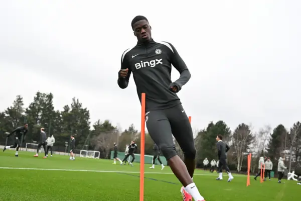 Mamadou Sarr praises Liam Rosenior as Chelsea recall proves smooth