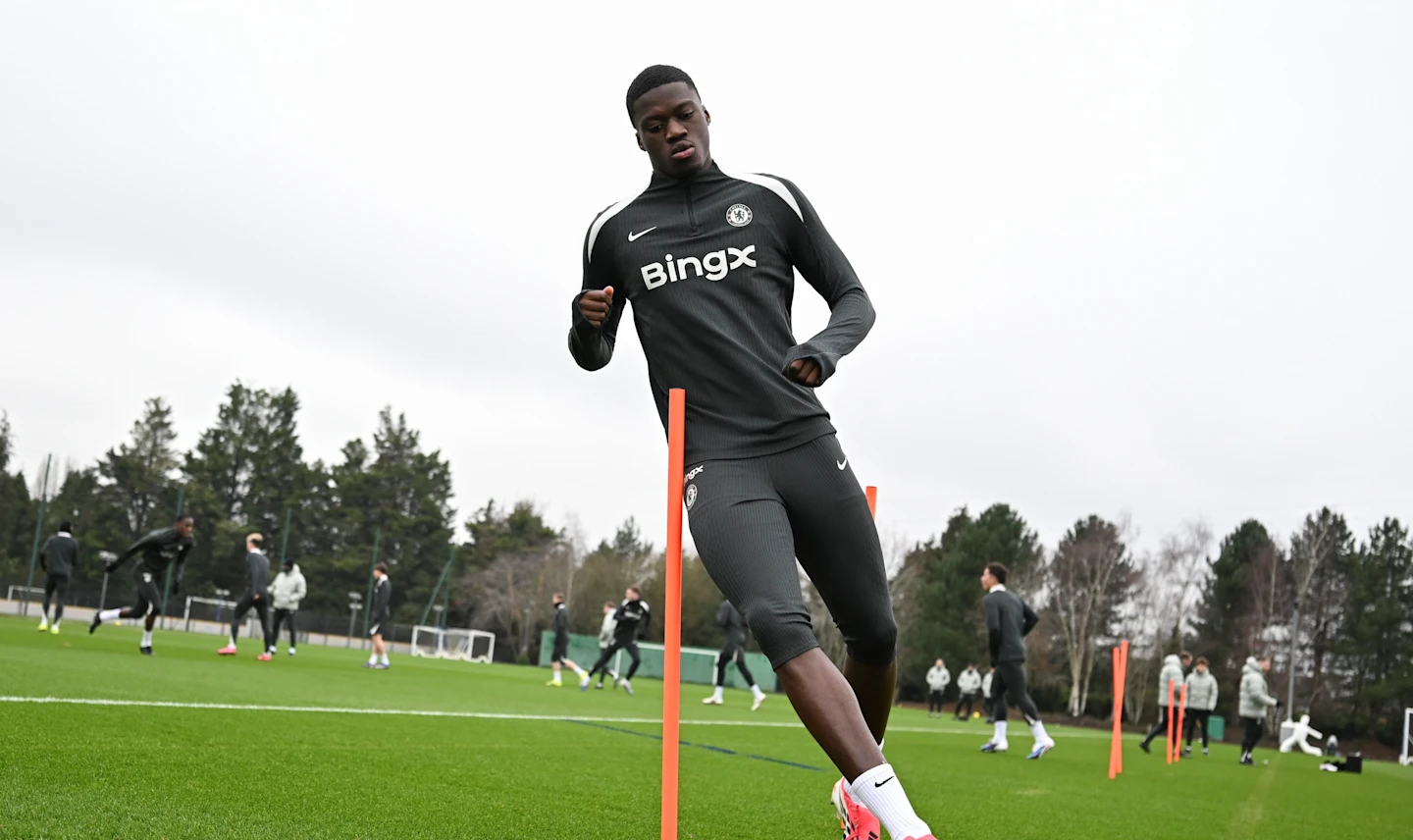 Mamadou Sarr praises Liam Rosenior as Chelsea recall proves smooth