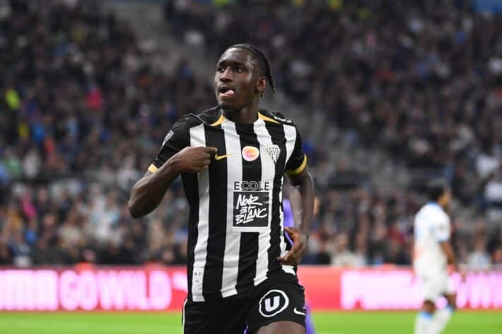 Sidiki Cherif Lattaquant guineen de 19 ans rejoint Fenerbahce 710x473 AfricaSoccercom Sidiki Cherif Lattaquant guineen de 19 ans rejoint Fenerbahce 710x473 Guinean teenager Sidiki Chérif completes loan move to Fenerbahçe AfricaSoccercom