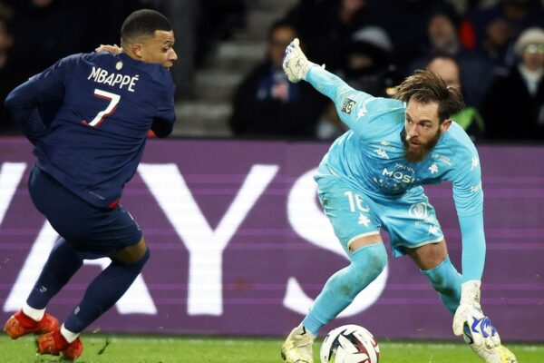 Alexandre Oukidja alleges abusive language from Mbappé during PSG clash