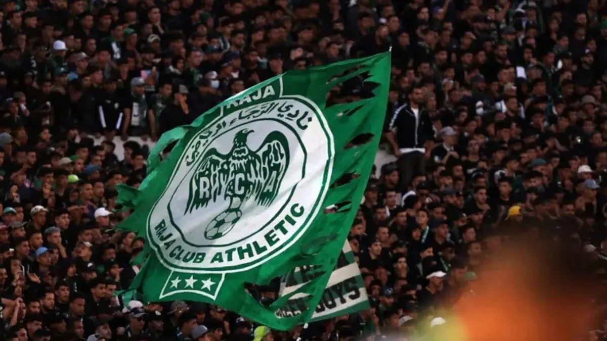  ca2db9df834d536ce026cfded8606e3781147f6e38b8cc5852e05df01188df6e 1200 675   Botola Pro 1 Raja Casablanca fans turn on players after defeat to Meknes   AfricaSoccercom