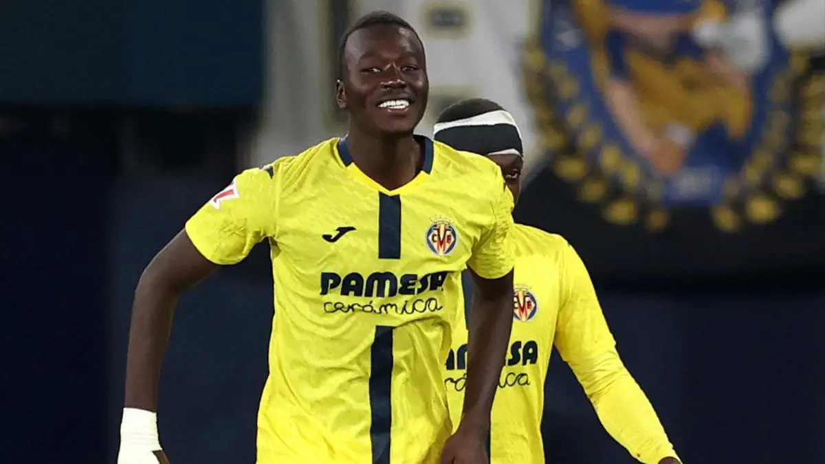 Manchester United eye Senegal midfielder Pape Gueye as Casemiro’s long-term heir