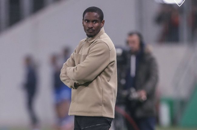 default 1 AfricaSoccercom default 1 Rulani Mokwena offers to pay for fans plane trip after MC Alger shock loss to Saint Éloi Lupopo AfricaSoccercom