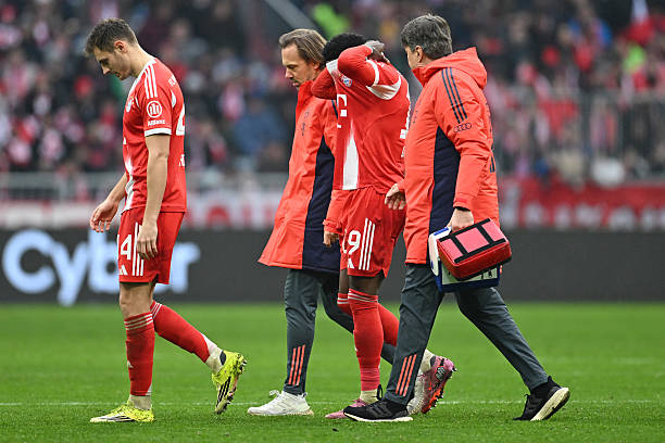 Alphonso Davies suffers fresh injury blow after long ACL recovery
