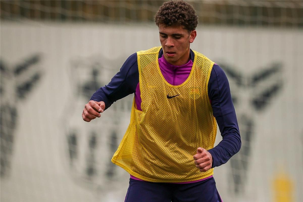  large   Barcelona Athletic face stumbling block over registration of Egyptian youngster Hamza Abdel Karim   AfricaSoccercom