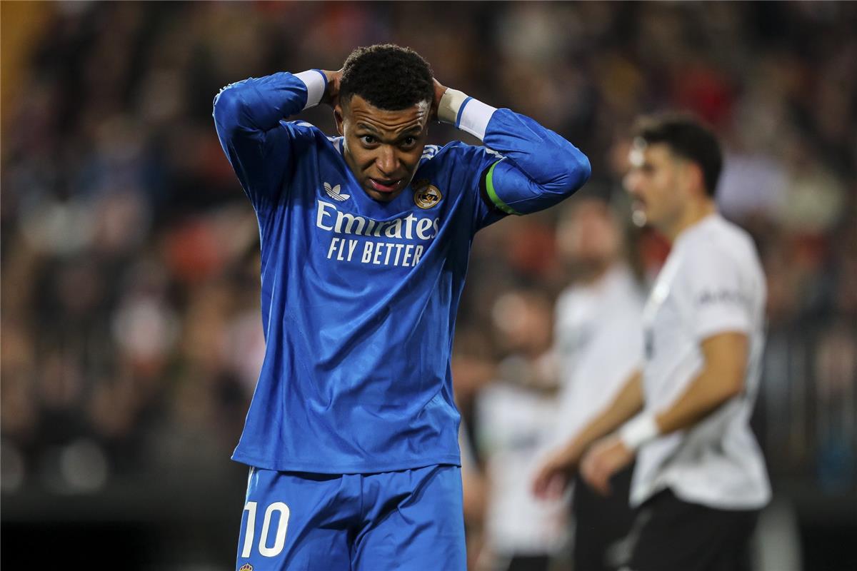  large   Franco Cameroonian star Kylian Mbappe doubtful for Real Sociedad showdown   AfricaSoccercom