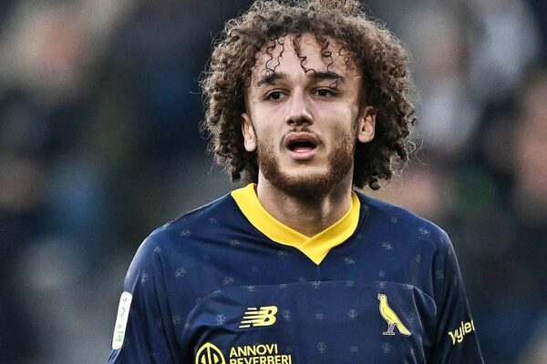 Yanis Massolin leaves door open to Algeria switch amid growing speculation