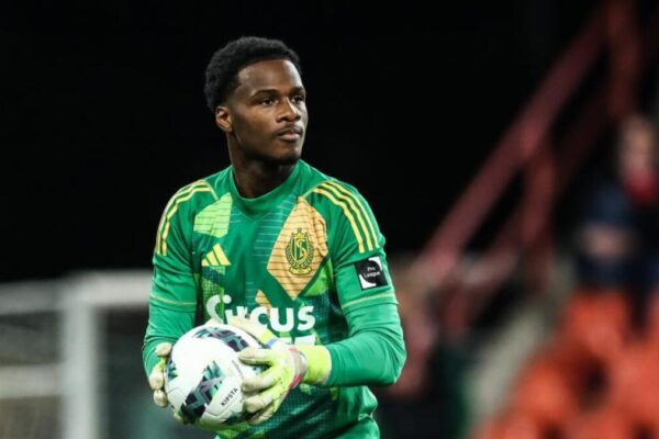 Standard Liège goalkeeper Matthieu Epolo back after ankle injury