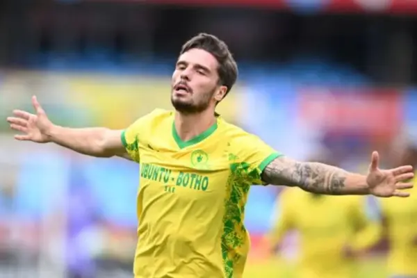 Miguel Cardoso praises Nuno Santos after Sundowns’ dominant win over Stade Malien