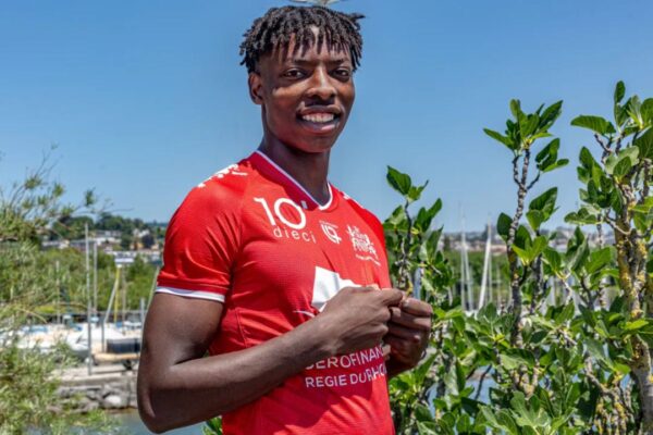 Sahmkou Camara in action for MFK Karviná during a league match